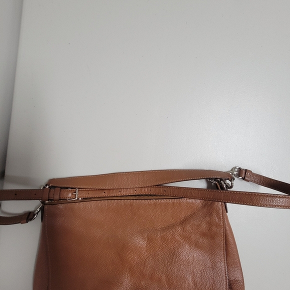 Coach Turnlock Pebbled Leather Hobo Bag. - Picture 11 of 16